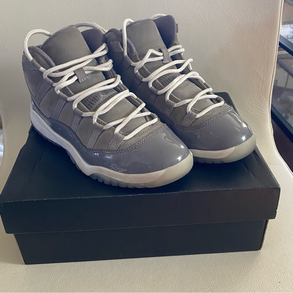 Jordan 11 Retro Youth Medium Cool Gray